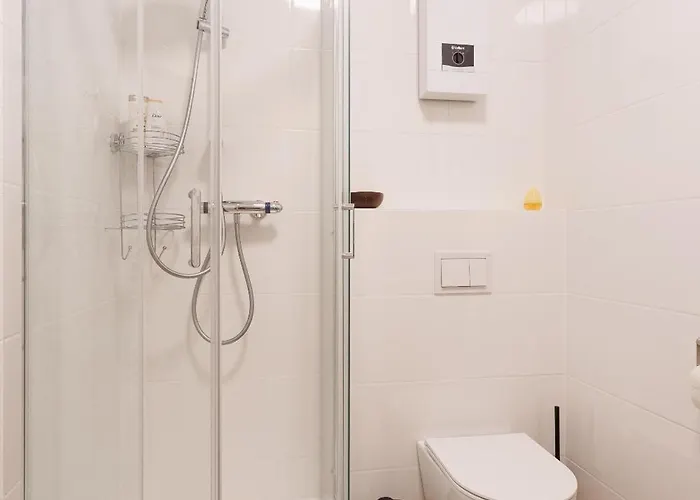 Renovated With Free Parking & Ac Апартаменти Відень