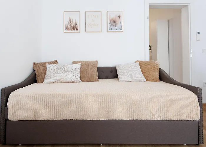 Renovated With Free Parking & Ac Апартаменти